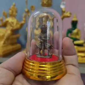 TƯỢNG TRANG TRÍ THAO WESSUWAN LỒNG KÍNH ĐỂ BÀN GIÚP KHÔNG GIAN BÌNH YÊN