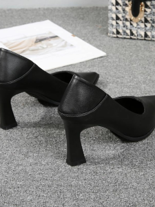 รองเท้าส้นสูงสตรีพร้อมพื้นหนังนุ่มสบายสําหรับพนักงานออฟฟิศรองเท้าปากปลาสไตล์สาวพร้อมพื้นรองเท้าหนา