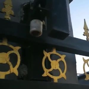 01 Con lăn dẫn hướng cửa cổng trượt 32x40mm thân bằng nhựa PP lõi thép (không có vòng bi)