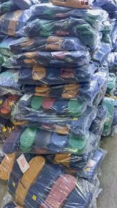 Dép nhựa mặt cười..có lỗ đi nhà tắm _văn phòng _khách sạn. Mềm mại êm chân chống trơn trượt xịn như dép tổ ong mà giá rẻ mùa hè đi biển