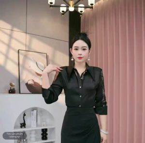 Áo Blouse Ôm Body Cổ POLO Thêu Ren