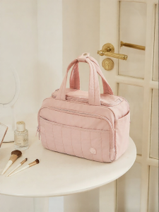 AJI | Large Capacity Handbag Cosmetic Bag Partitioned Organizer Wet Dry Separation