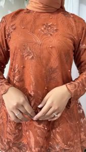 Setelan kebaya blouse mikha - pakain pesta cantik - baju wisuda modern - pakaian akad nikah kondangan simple dan elegan - kebaya terlaris