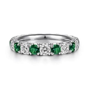 Huitan Stackable Women Silver Color Ring Inlaid Shiny Green Cubic Zirconia Elegant Party Daily Fashion Versatile Slim Jewelry