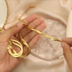 Necklace 4MM 50CM Blade Necklace Snake Bone Chain Mens & Womens Jewelry Gifts Tala By Kyla TBK Men Mini Cross Necklace Boho Simple Twist Snake Chain Clavicle Necklace Womens Retro 2023 Fashion Metal Charm Color Necklaces Girl Jewelry Couple Gift