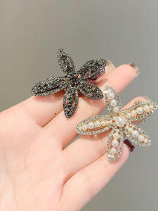 Elegant Pearl Flower Hair Clip Womens Side Parting Bangs Duckbill Hair Clip Simple Stylish Alloy Hair Accessories