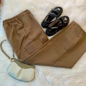 Yumna pant - Celana Kulot Cargo Wanita Highwaist Katun Non Stretch
