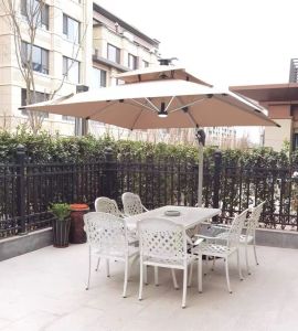Roman Style Solar Powered Outdoor Sunshade Umbrella Villa Garden Beach Stall Solar Umbrella Rotatable High Quality Luxury