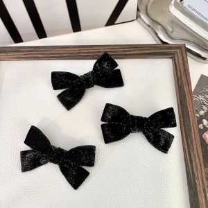 Black Velvet Butterfly Knot Brooch Pin Fashion Accessory Decorative Pinhead Removable Sweet Small Size for Womens Clothing