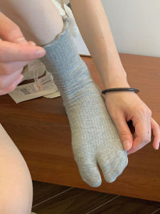 Grey Cotton Blend Womens Mid-Calf Socks with Lace Trim Finger Separated Pig Stylo Fashionable Spring Autumn Versatile Socks