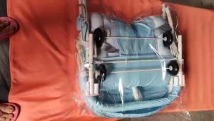 Xe 4 nhún Autoru xe ăn bột cho bé ăn bột  Size 88 x 50 x 58 cm có kèm mùng chụp CHÍNH HÃNG