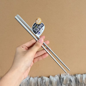 Bộ 2 Đôi Thìa Bằng Thép Không Gỉ Mờ 304 Thanh Lịch Sang Trọng Chống Trượt Dùng Tại Nhà Chất Liệu Thép Không Gỉ