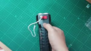 ไฟฉายพลังสูง 200W ชาร์จพลังงานแสงอาทิตย์ 8LED+COB กันตกและกันฝน ไฟฉาย LED ทรงพลัง