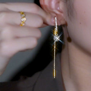 Rhinestone หรูหรารอบ พู่ห้อยต่างหูสตั๊ด สำหรับผู้หญิงเงา อารมณ์ต่างหู สีทอง 2022 เครื่องประดับใหม่