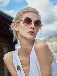 HELEN KELLER | UV Protection Slim Face Sunglasses