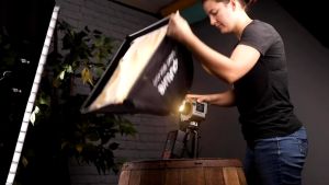 Aputure Light Box 45x45  45x45cm (1.5x1.5ft) Bowens Mount Narrow Rectangular Softbox