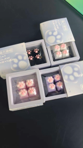 ZIFRINED กรงเล็บแมว / ท่าทาง Keycap คีย์แคป ซิลิโคนปูมิเกอร์ 4 ชิ้นก้น Corgi น่ารักสูงๆ ของขวัญ สีขาว สีชมพู PBT ปูมิเกอร์ คีแคป