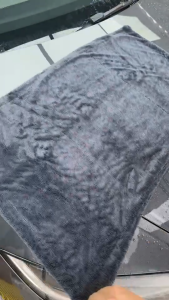 ผ้าเช็ดรถ ผ้าซับน้ำ รุ่น Super extra dry 1200 G ปาดทีเดียวแห้ง รถแห้งทั้งคัน โดยไม่ต้องบิดน้ำ หนาพิเศษ ไม่เป็นขุย ไม่ทิ้งรอย รุ่นตามหา ใช้งานได้ยาวๆ