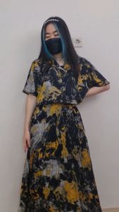 Rok Plisket Panjang: Set Rok & Button yang Nyaman dan Tahan Lama