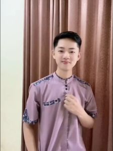 Baju Koko Pria Dewasa Lengan Pendek Warna Lilac Motif Yisunsin Kombinasi Bordir Polos Elrumi Katun