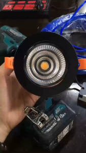 Đèn Led âm trần vỏ Vàng mắt rọi COB Kính mờ tán quang Tròn Việt Nhật 12W lỗ khoét 90mm Bề mặt 110mm