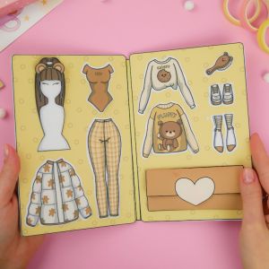 Paper Doll Brown Bear Outfit Dress Up Doll Book/Mainan kertas patung/Mainan kanak_kanak/Education/Busy Book/Buku Senyap/纸娃娃换装安静书