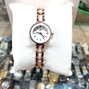 |||Bisa COD||| JAM TANGAN FASHION SETENGAH KERAMIK WANITA.GRATIS BATERAI CADANGAN.