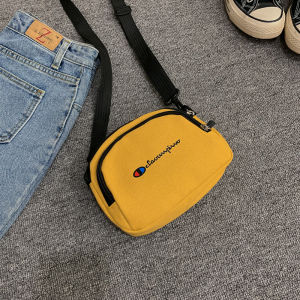 กระเป๋าสะพายข้างผ้าใบสไตล์เกาหลีขนาดเล็กสำหรับผู้หญิงในฤดูใบไม้ผลิและฤดูร้อน กระเป๋าแฟชั่นแบบลำลอง กระเป๋าสะพายข้างทรงสี่เหลี่ยมจัตุรัส