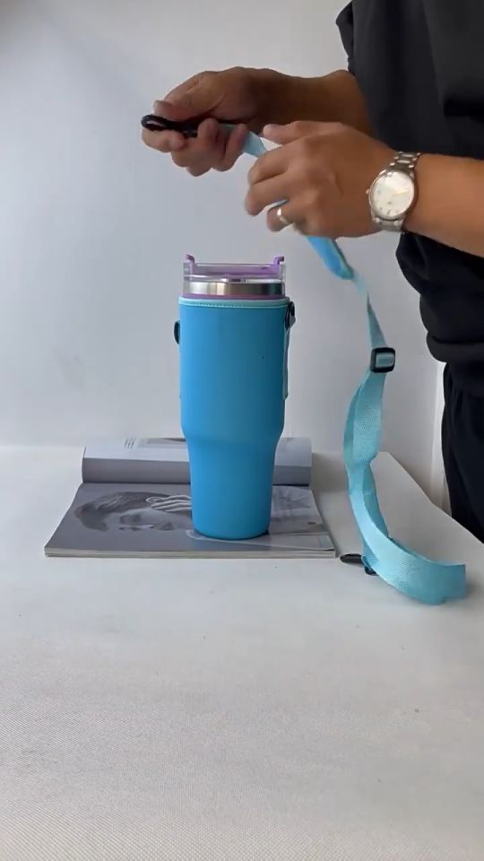 Water Bottle Carrier Bag Universal Tumbler with Handle Water Bottle Holder Water Cup Cover with Adjustable Shoulder Strap