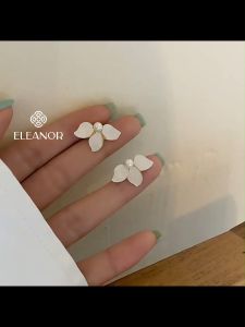 Bông tai nữ chuôi bạc 925 Eleanor Accessories ngọc trai nhân tạo phụ kiện trang sức khuyên tai 9435