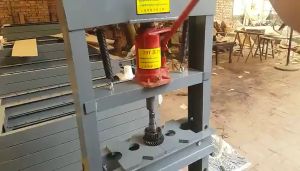 Upgraded Thickness 32Ton Heavy Duty Hydraulic Shop Press Machine Car Repair Bearing Disassembly Workshop