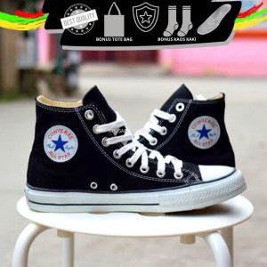 Sepatu Akna High 97s & Converse 70s: Pilihan Sneakers Casual Pria Wanita