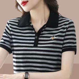 100กิโลกรัมสาวอ้วนสามารถสวมใส่ที่มีคุณภาพสูงสไตล์เกาหลีเสื้อโปโลสำหรับผู้หญิงขนาดบวกปกแขนสั้นยืดหลวมยืนปกเสื้อเลดี้ลายเสื้อยืดที่มีปก