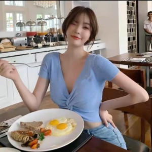 ❤️#1020*^พร้อมส่ง^* เสื้อแขนสั้น คอวี มัดเกลียวอด สไตล์เกาหลี โชว์เอว แฟชั่นแขนสั้นสุดเซ็กซี่