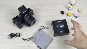 Godox iM20 - Đèn Flash Super Mini dùng cho mọi máy ảnh - Pin sạc chui Type C 440 shot - Có 5 chế độ sáng tùy chọn