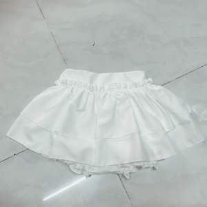 Chân váy midi phồng ảnh tự chụp uyrbpc