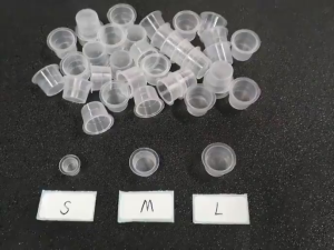 S /M/ L ถ้วยสีสัก ถ้วยหมึกสักถาวร [100-500ชิ้น] ถ้วยพลาสติกสำหรับใส่สี หมึกสัก 1ถุง100ชิ้น สำหรับใส่หมึกสัก แบบใช้แล้วทิ้ง พร้อมฐานพลาสติกใส แต่งหน้าถาวร หมึกสัก ถ้วยเม็ดสี ฝาสัก ถ้วยสี อุปกรณ์สัก