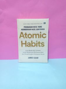 Buku Atomic Habits karangan James Clear