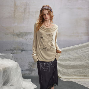 Unifree | Korean Style Versatile Long Sleeve V-Neck Beige Spring T-Shirt