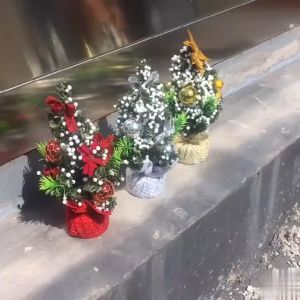 HOME BEST 1pc (Ready Stock) Malaysia Mini Christmas Tree New Year Small Pine Home Decoration Artificial Ornaments Gift Table Decor