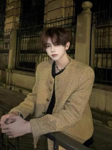 Korean Style Short Woolen Jacket Mens Spring Autumn Fashion Shoulder Padded Handsome Luxury Youth Casual Long Sleeve Coat