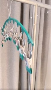 Móc Treo Đồ Lót Tất Quần Áo Trẻ Nhỏ Có Khóa Chống Gió10 Móc Kẹp Bằng Inox Sơn Tĩnh Điện Cứng Cáp