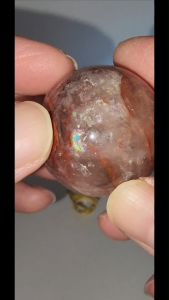 (SG Seller Ready Stocks) Natural Hematoid (Fire) Quartz Ball with Rainbow 3.7+cm 天然红绞花水晶球带彩虹 3.7厘米