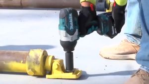 (โปรโมชั่นแบบจำกัดเวลา) Makita DTW700 ลิเธียมไฟฟ้าประแจแรงบิดสูงขนาดกะทัดรัด Brushless 18V 6.0Ah ลิเธียมชาร์จประแจ DTW700RTJ ซ่อมรถยนต์เครื่องมือปรับปรุงบ้าน