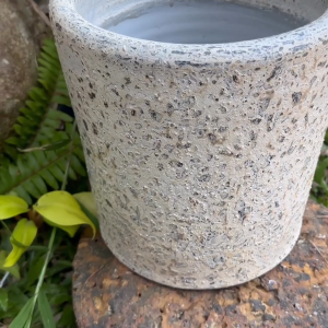 กระถางดินเผาทรงตรงเรียบ สีวินเทจเก่า ๆ ขนาด 23 x 25 cm.