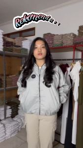 Jaket parasut untuk olahraga jaket sauna running naik gunung goes gym jaket lari dan lain lain