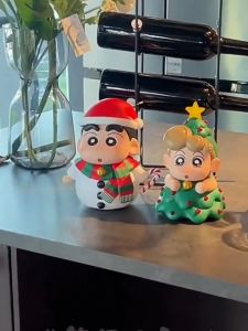 Crayon small new hand Christmas limited snowman small new Christmas tree small Kwai cute doll table display gift