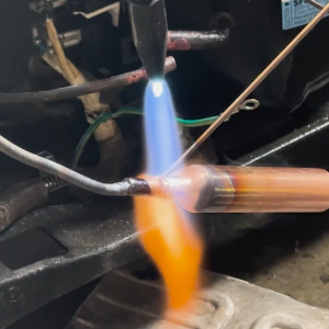 ลวดเชื่อมทองแดงแบบแทง(หน้าแบน)สำหรับเชื่อมท่อตู้เย็น ท่อแอร์ขนาด3.0 มม. ยาว 40 ซม.| ใช้กับหัวพ่นแก๊ส