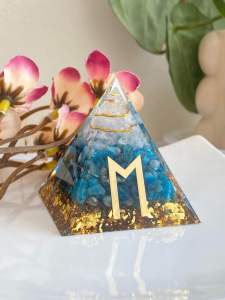 Piramid Orgonit Rune Kuda Pantas Steed Rune Orgonite Pyramid 骏马符文奥根金字塔