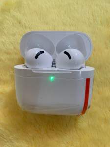 Tai nghe Bluetooth công nghệ chống ồn mới âm thanh sống động. Bh 6 tháng. Lỗi 1 đổi 1 mới